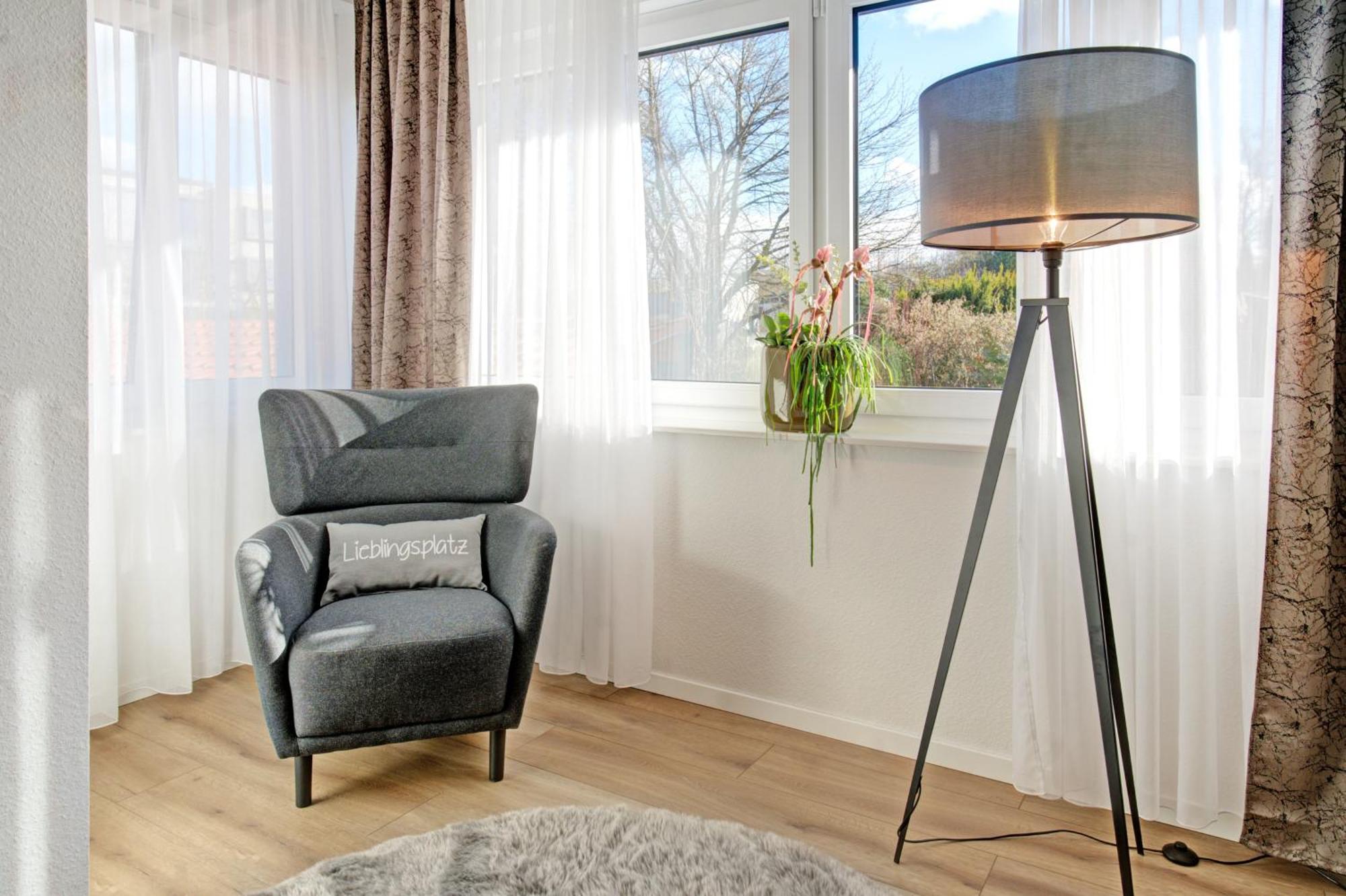 BlumenRaum Ferienwohnung 2 Karlsruhe Exterior foto